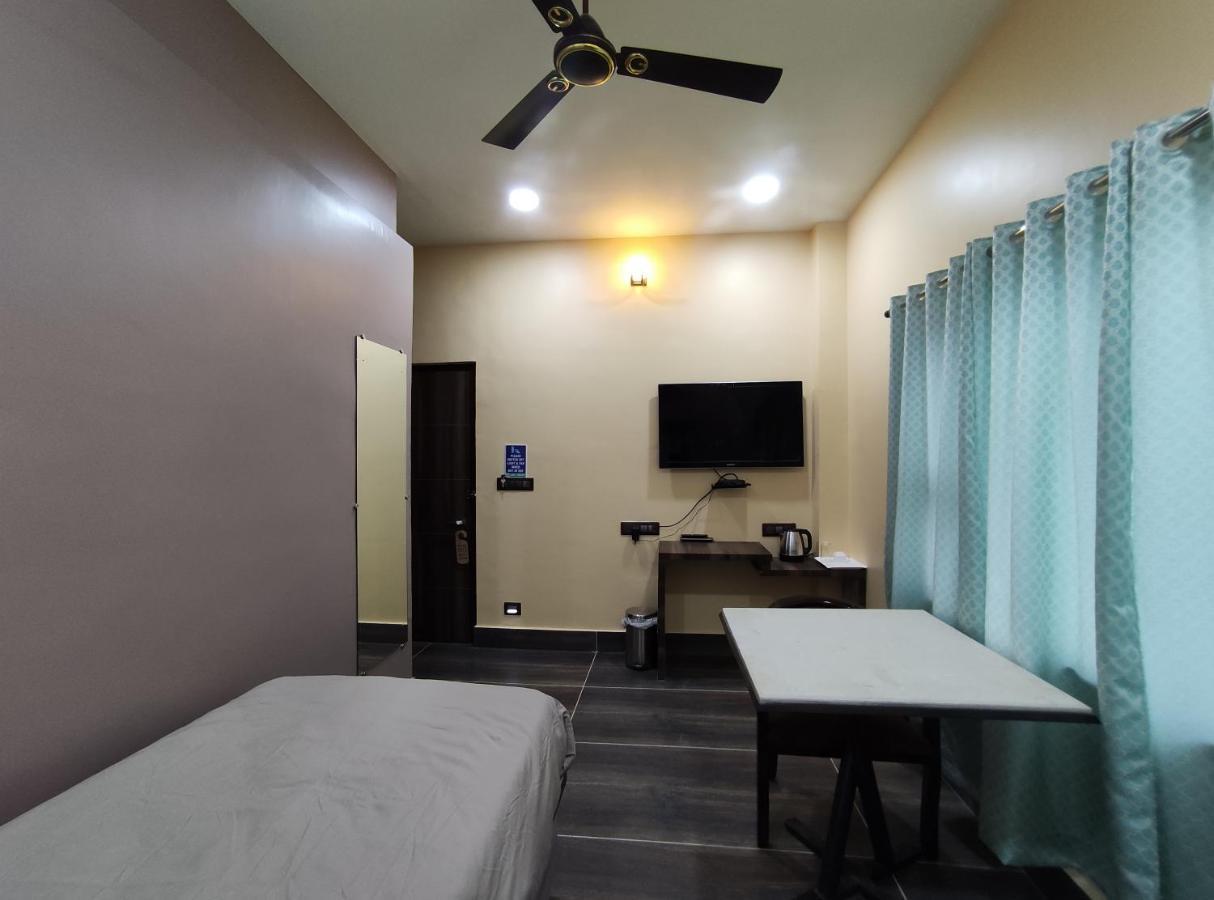 Jim'S Motel Kalchini Экстерьер фото