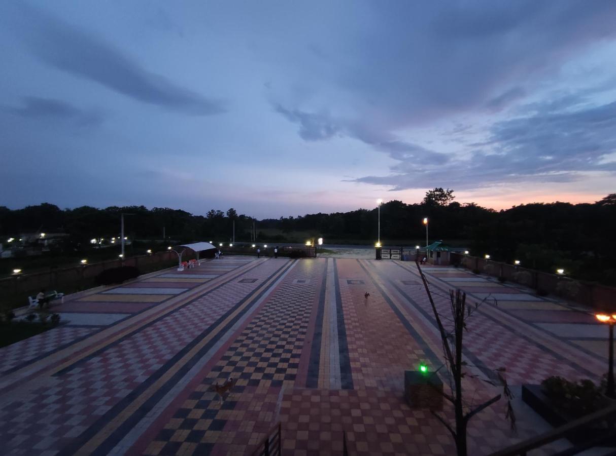 Jim'S Motel Kalchini Экстерьер фото